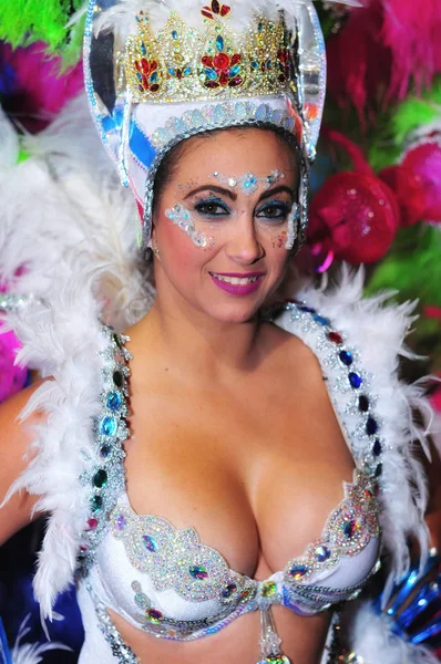 Teneriffa, 10. Februar: Charaktere und Gruppen im Karneval — Stockfoto