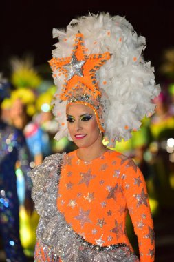 Tenerife, 13 Şubat: Karakter ve karnaval gruplarında.