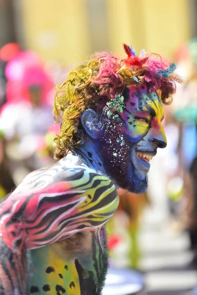 TENERIFE, FEBRUARY 13: Characters and groups in The Carnival. — Stock Photo, Image