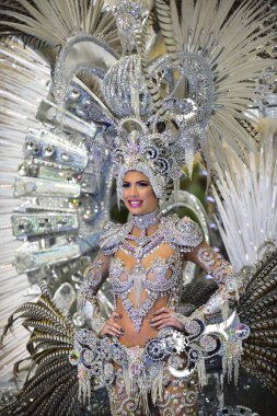 Tenerife, 13 Şubat, karakterler ve karnaval gruplarında.