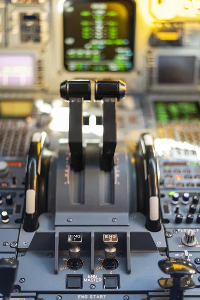 Cockpit Avion Passagers Vue Depuis Poste Pilotage Pendant Vol Aéronef — Photo