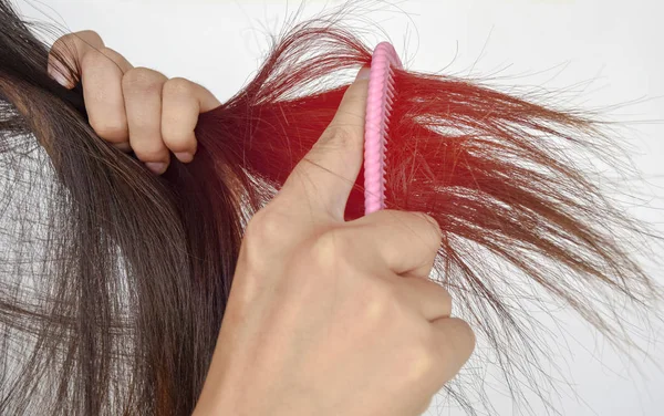 Pentear Com Escova Puxa Cabelo Longo Preparação Diária Para Olhar — Fotografia de Stock