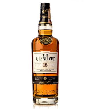 on sekiz yaşında tek malt scotch whisky glenlivet
