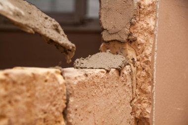 Düz yenileme, ana tuğla tuğla kabul eder, bölüm diyor wa