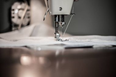 Dikiş makinesi, dikiş süreç, iplik fab değiştirmek için Duraklat