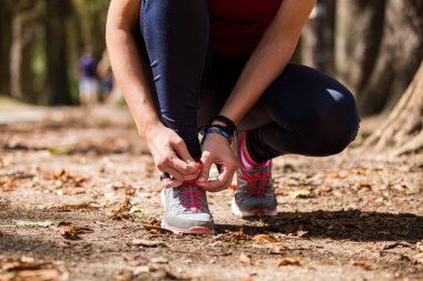 Spor, fitness, insanlar ve yaşam tarzı kavramı - kadının yakın