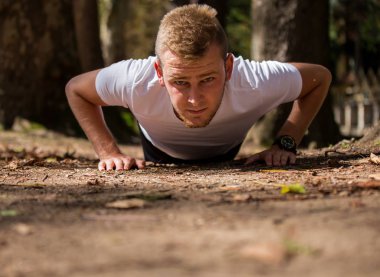 Atlet sıkılmış spor, şınav, atletik erkek, atletik,
