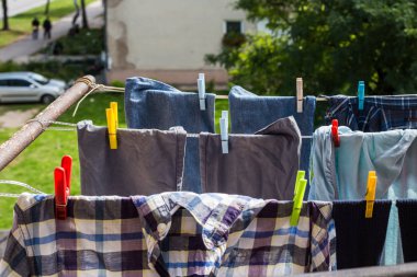 Bir kancaya gevşek kurumasını stic için clippers ile tutturulmuş biliyorsun