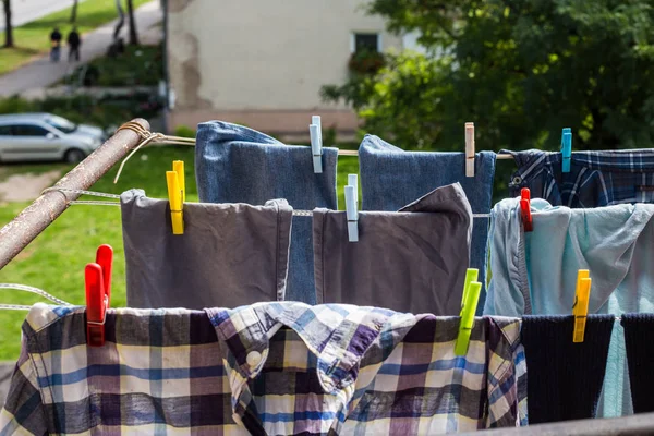 Bir kancaya gevşek kurumasını stic için clippers ile tutturulmuş biliyorsun