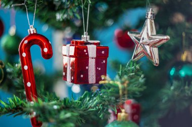 Noel süslemeleri Noel ağacı, hediyeler Santa Cl