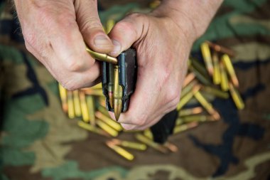 Cephane, tüfek mermisi, topçu, savaş için silah, savunma ve saldırı