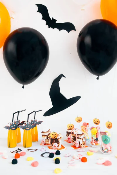 Dekoracje Halloween i słodycze — Zdjęcie stockowe