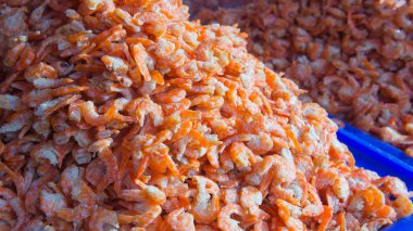 Küçük kurutulmuş kurutulmuş karides. Yetişmek için sipariş ve olarak kullanılan bir içinde