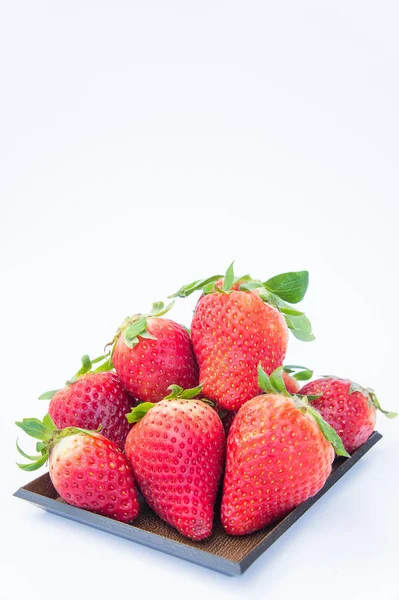 Morango Sobre Fundo Branco Fruta Saudável Cordial Útil Delicioso — Fotografia de Stock