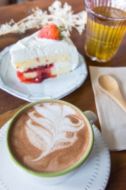 kahve fincanı ve lezzetli kek çilek ve zaman moblie o sakin ol