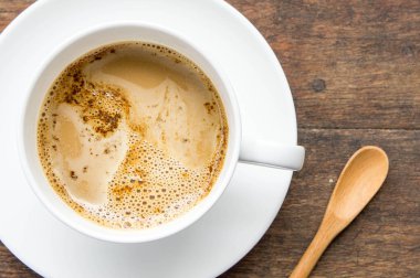 Kahve Saati, ahşap masa, kahve molası zamanında anında beyaz kahve 