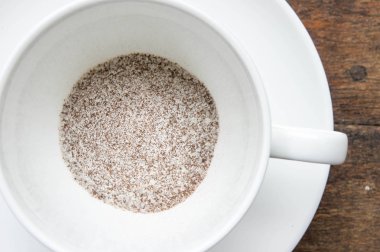 Hazır kahve 3 in 1 kahve karışımı beyaz fincan hazır wite sıcak suyu