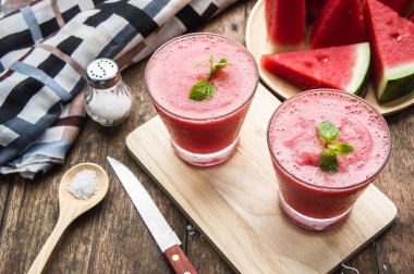 Karpuz Meyve karışımı smoothie içmeye canlandırıcı için