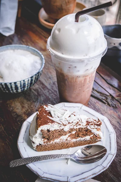 Čokoládový Dort Bílý Krém Čokoláda Bílá Kavárně Café — Stock fotografie