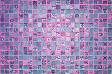 Pembe küçük mozaik karolar yaşlı