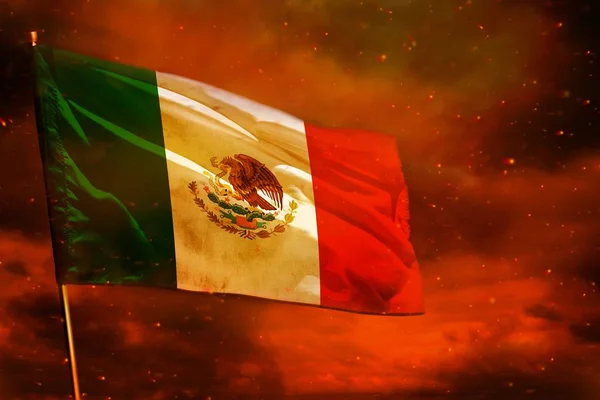 Aleteo de la bandera de México en el cielo rojo carmesí con el fondo de pilares de humo. Concepto de problemas . —  Fotos de Stock