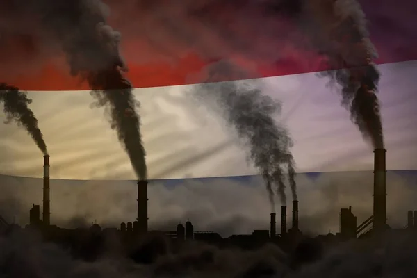 Dunkle Umweltverschmutzung, Kampf gegen den Klimawandel - industrielle 3D-Illustration von Industriepfeifen starker Rauch auf dem Hintergrund der niederländischen Flagge — Stockfoto