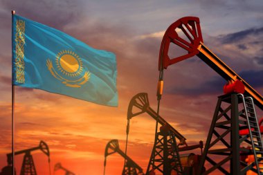 Kazakistan petrol endüstrisi konsepti. Endüstriyel illüstri - Kazakistan bayrağı ve kırmızı ve mavi günbatımlı petrol kuyuları veya gündoğumu gökyüzü arkaplanı - 3d illüstrasyon