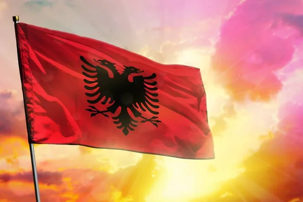 Vlající Albánská Vlajka Krásném Barevném Západu Slunce Nebo Východním Pozadí — Stock fotografie
