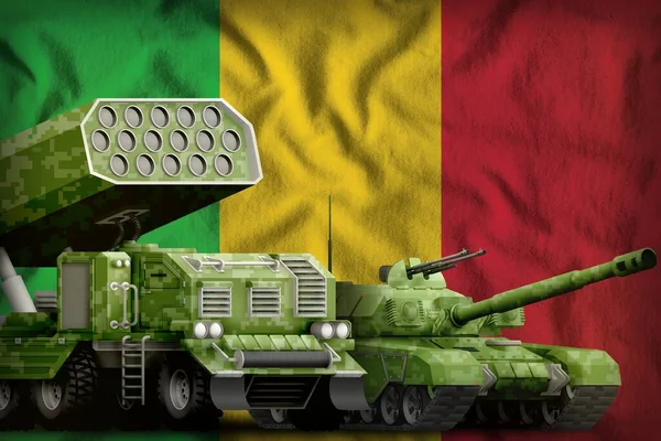 Tanque Lançador Foguetes Com Camuflagem Pixel Verão Fundo Bandeira Mali — Fotografia de Stock