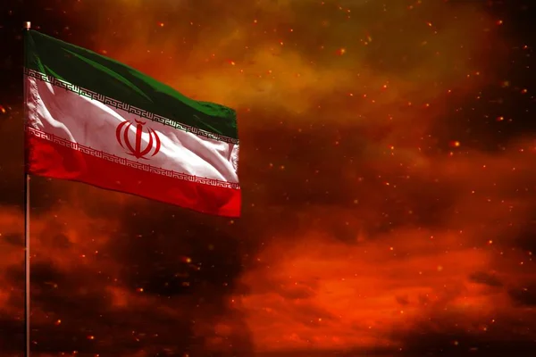 Wahająca Makieta Flagi Iranu Pustym Miejscem Dane Czerwonym Niebie Tłem — Zdjęcie stockowe