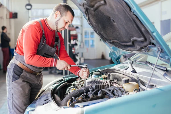 auto makinist araba tamir Servisi