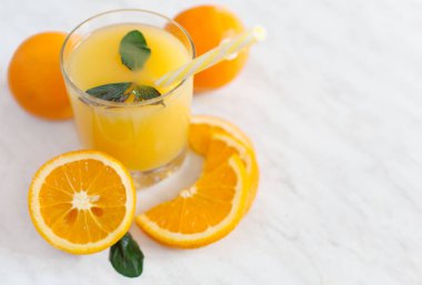 Üstten Görünüm od taze portakal suyu