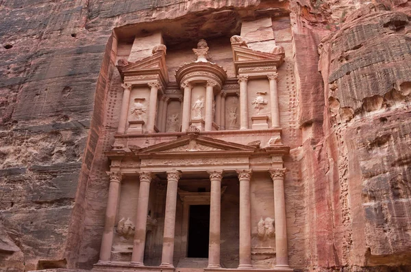 Antik tapınak Al Khazneh (Hazine). Petra, Jordan — Stok fotoğraf