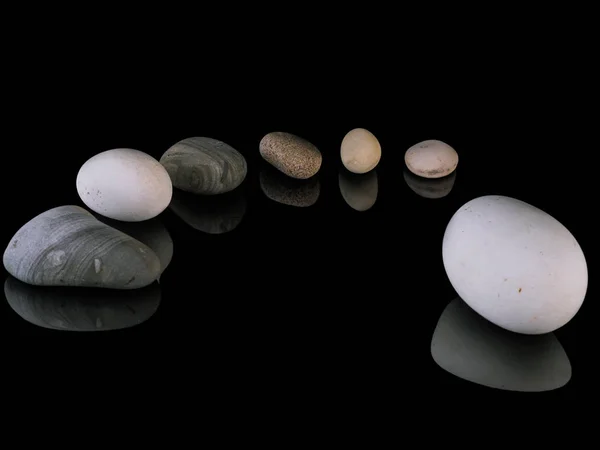 Zen stenen kalm rotsen mindfulness Spa in stapel — Stockfoto