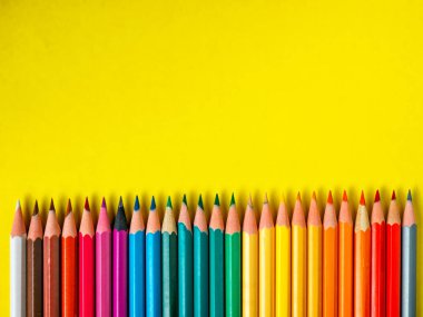 Renkli kalem gökkuşağı dalga Sanat Okulu eğitimi