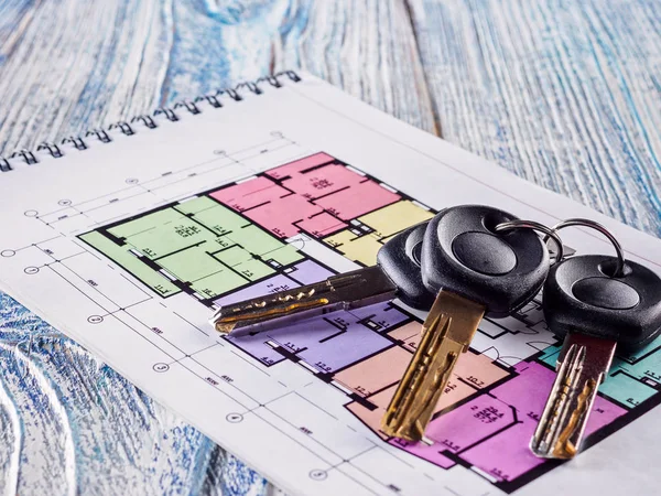 Linking new key on project plan of apartment house — Stock Photo, Image