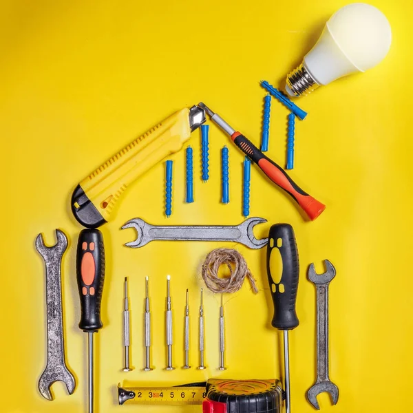 Heimwerkerkonzept. Set Werkzeug für den Bau oder die Reparatur von Haus — Stockfoto