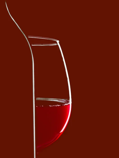 Elegante Silhouette Flasche Rotwein und Glas auf schwarzem Hintergrund — Stockfoto