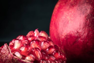 Nar meyve kırmızı natürmort kırsal rustik tarzı tahıl