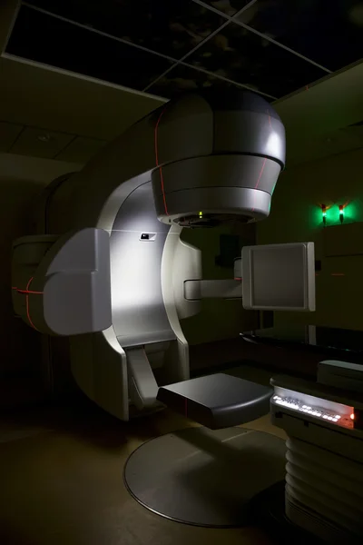Лінійний прискорювач рентгенівської машини — стокове фото