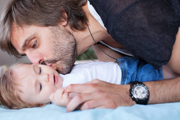 Father kissing baby — Stock Photo, Image