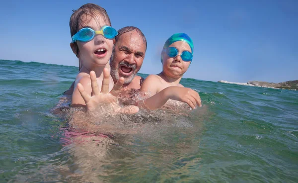 Abuelo mar niños diversión —  Fotos de Stock