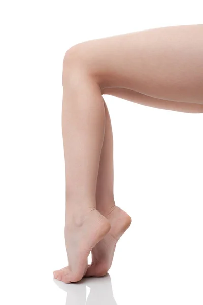 Gambe femminili nude — Foto Stock