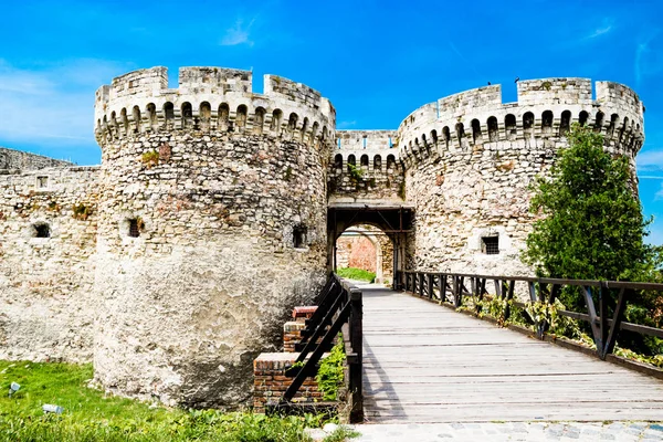 Belgrad Sırbistan eski kale Enttrance Manzaralı