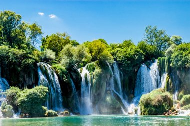 Bosna ve Hersek'te inanılmaz Kravice şelale