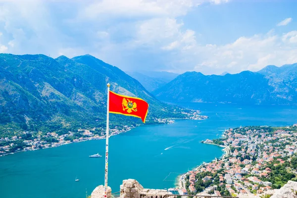 Prachtig uitzicht op de baai van Kotor, Montenegro — Stockfoto