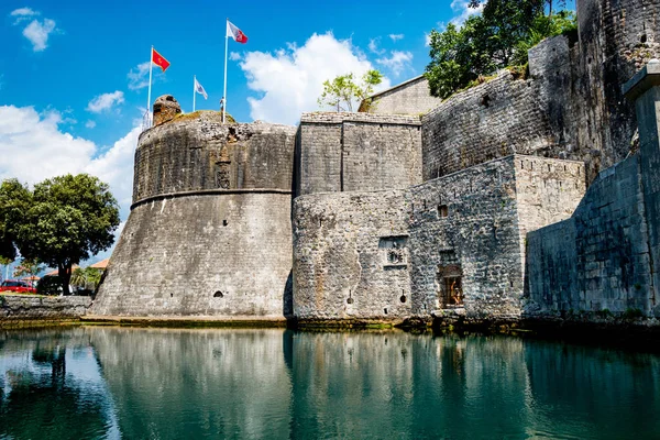 Kotor, Monenegro duvara