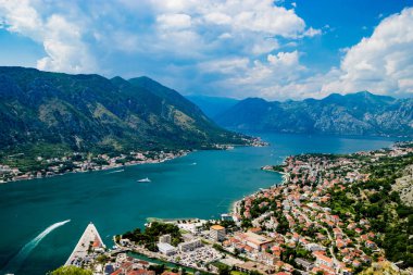 Kotor Koyu'ndaki Karadağ muhteşem görünüm