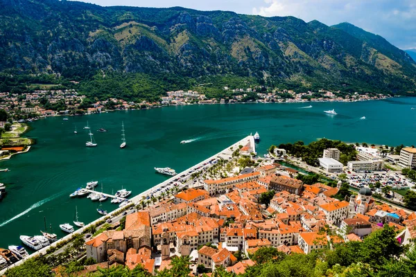 Magnifik utsikt över Kotor Bay Montenegro — Stockfoto