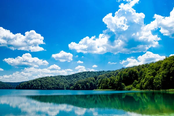 Plitvice Gölleri, Hırvatistan yansıma